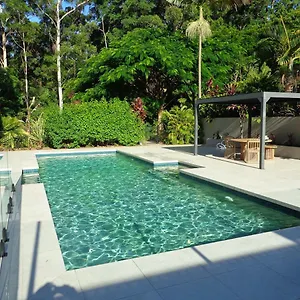 Noosa Buoys Guest house Tinbeerwah